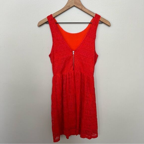 Everly Red Lace Overlay Dress Red Sleeveless Size Small - Picture 7 of 12